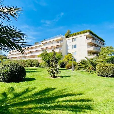 Charming Studio With Pool In Saint Tropez Apartment Екстериор снимка