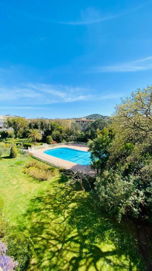 Charming Studio With Pool In Saint Tropez Apartment Екстериор снимка
